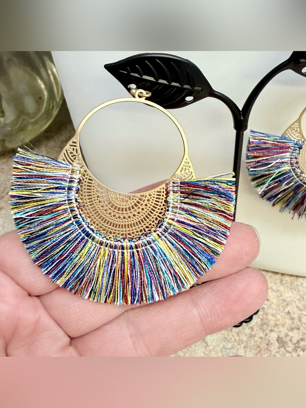 Bohemian fan shaped gold filigree earrings - Picture 3 of 3
